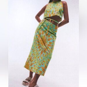 Zara Tropical Vibrant Paisley Print Cape Skirt Large